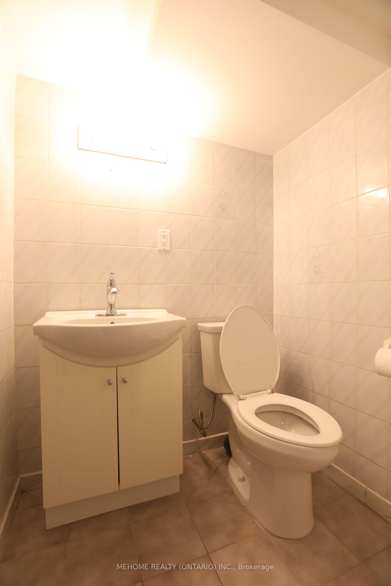 Photo 34 of 70 Governor Crescent, Vaughan, East Woodbridge — HOMEH