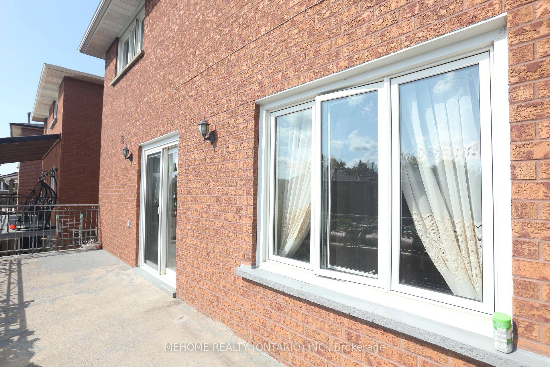 Photo 41 of 70 Governor Crescent, Vaughan, East Woodbridge — HOMEH