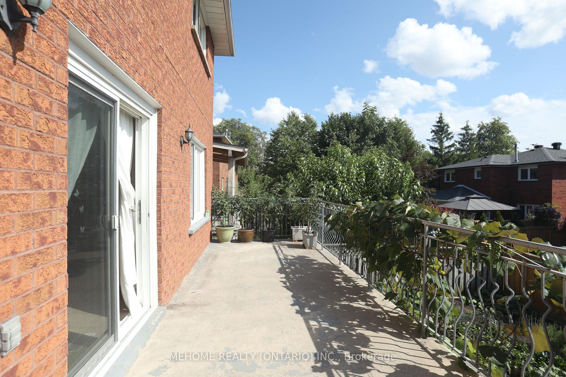 Photo 42 of 70 Governor Crescent, Vaughan, East Woodbridge — HOMEH