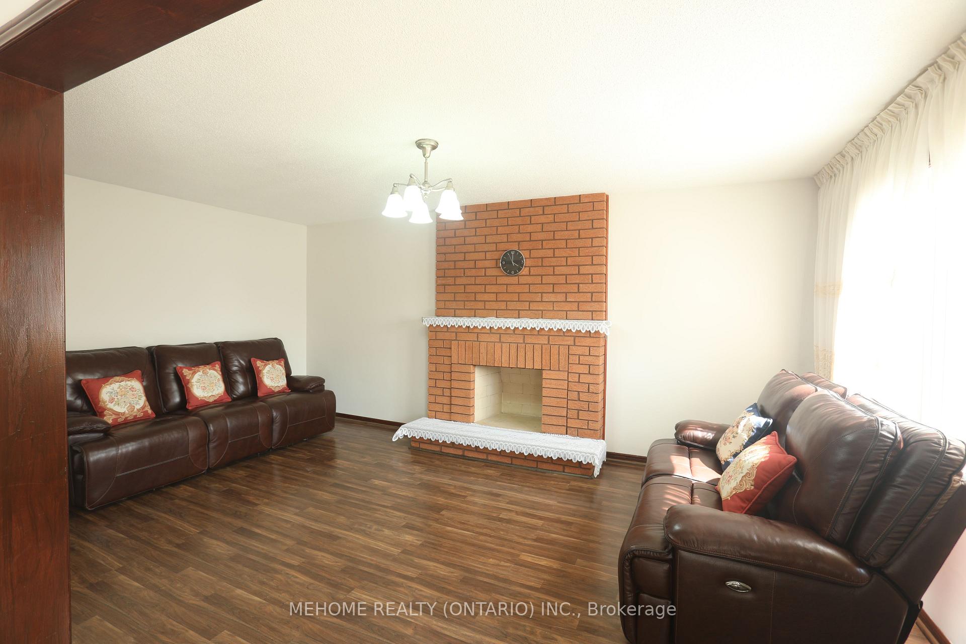 Photo 50 of 70 Governor Crescent, Vaughan, East Woodbridge — HOMEH