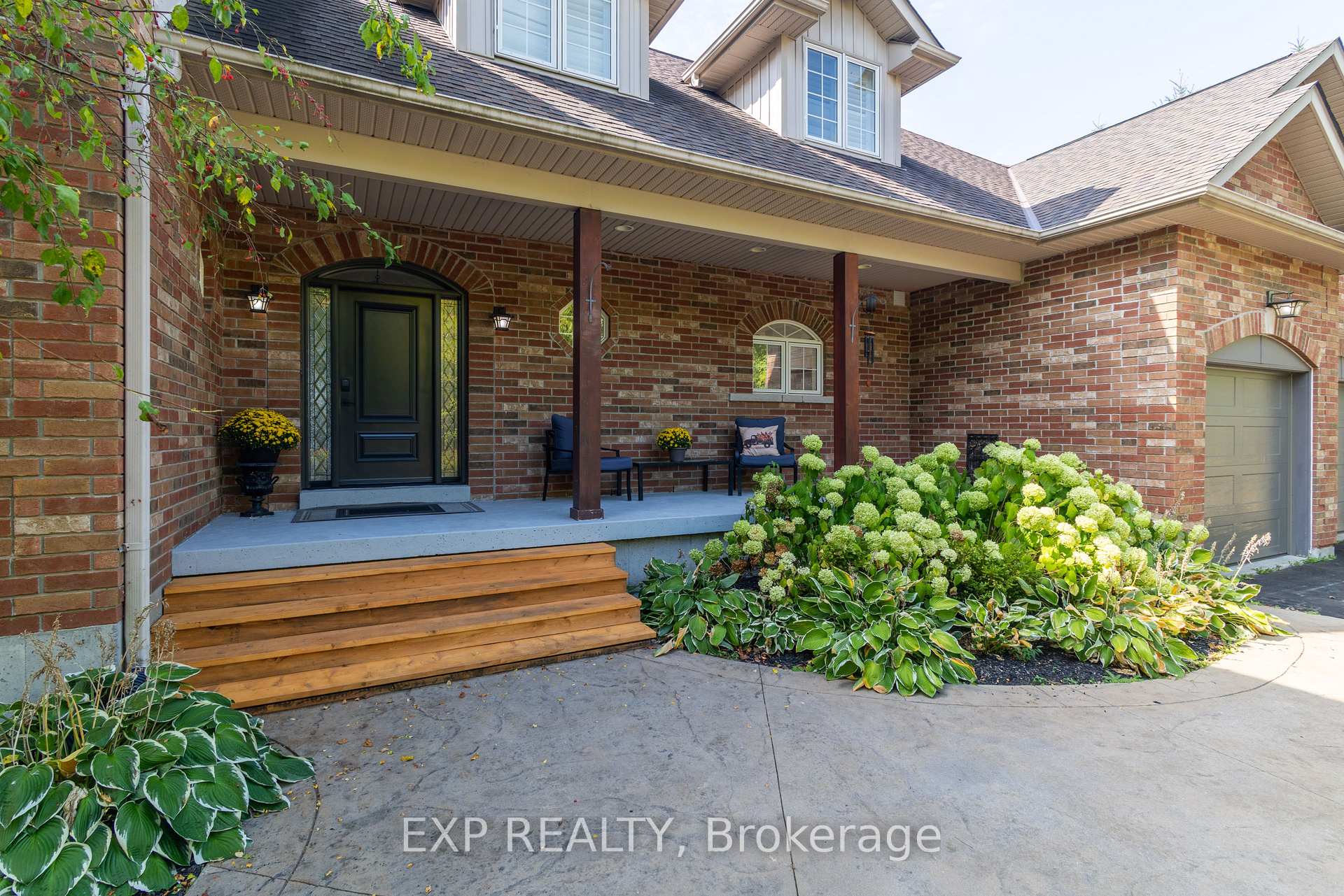 Photo 6 of 18 Acton Road, Uxbridge, Rural Uxbridge — HOMEH