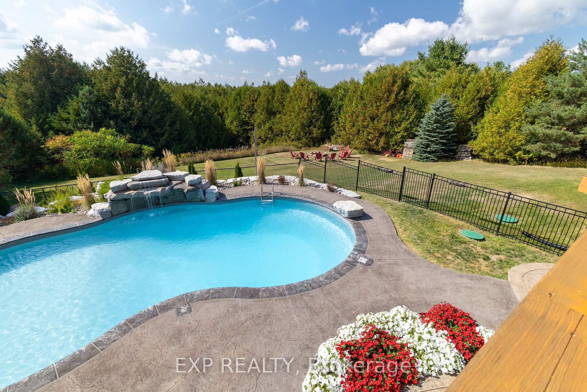 Photo 17 of 18 Acton Road, Uxbridge, Rural Uxbridge — HOMEH
