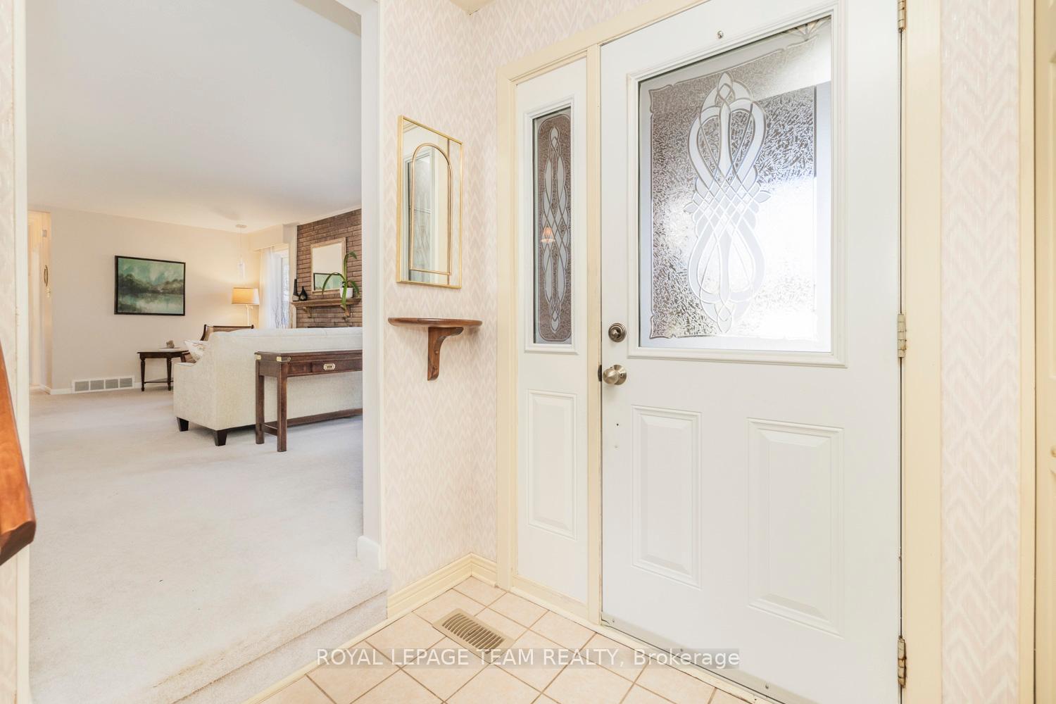 Photo 3 of 24 Ellery Crescent, Ottawa, Lynwood Village — HOMEH