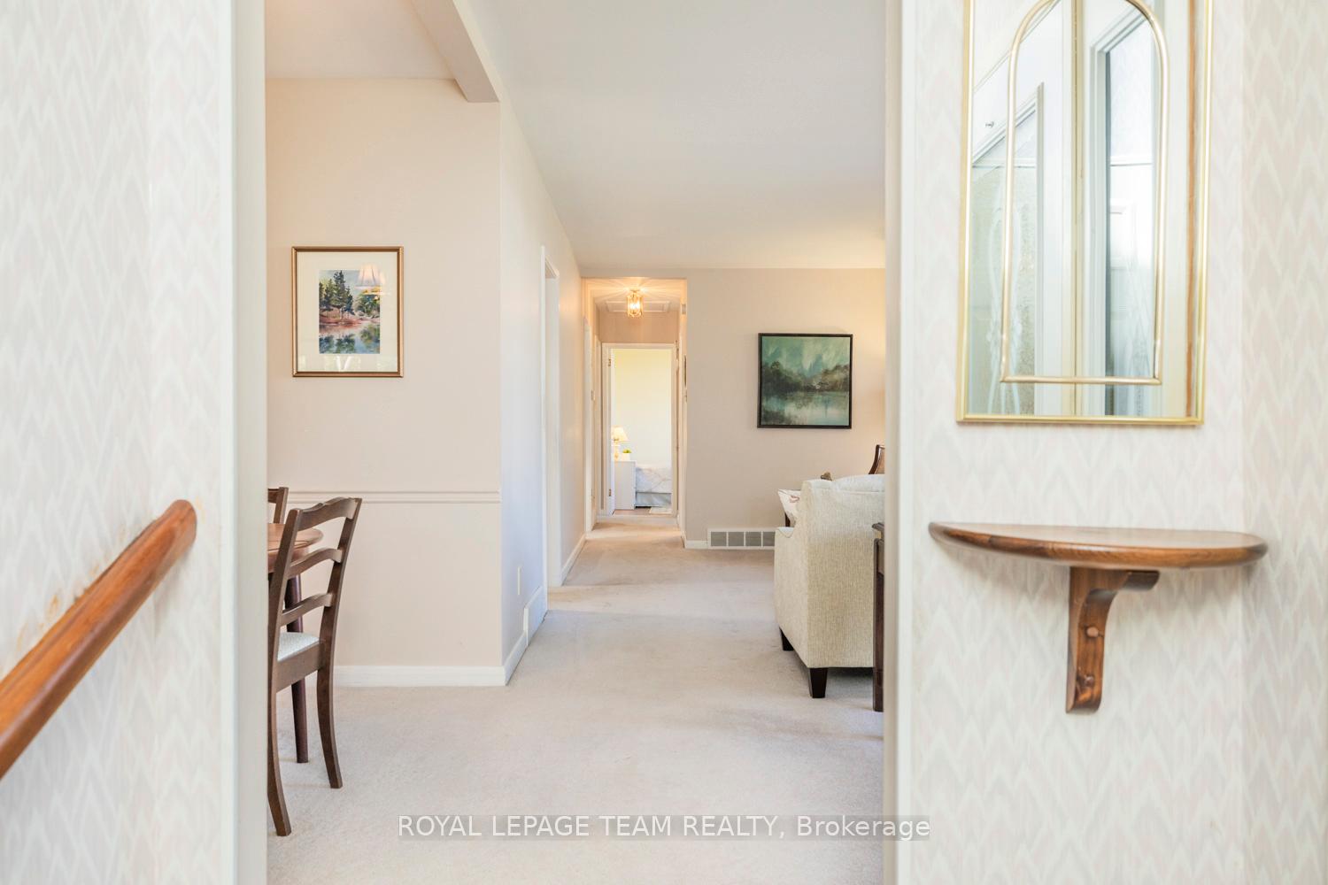 Photo 4 of 24 Ellery Crescent, Ottawa, Lynwood Village — HOMEH