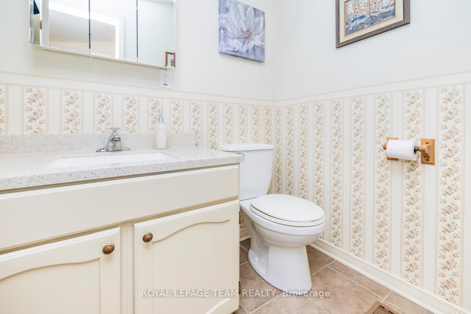 Photo 11 of 24 Ellery Crescent, Ottawa, Lynwood Village — HOMEH