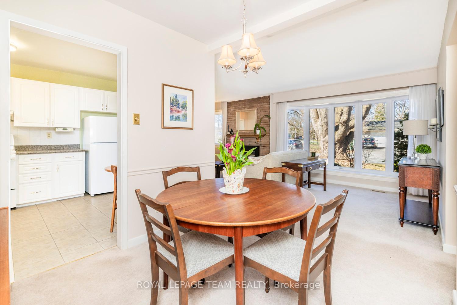 Photo 25 of 24 Ellery Crescent, Ottawa, Lynwood Village — HOMEH