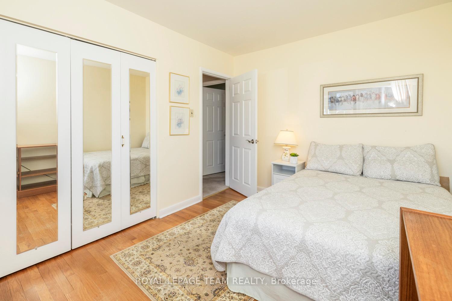 Photo 32 of 24 Ellery Crescent, Ottawa, Lynwood Village — HOMEH