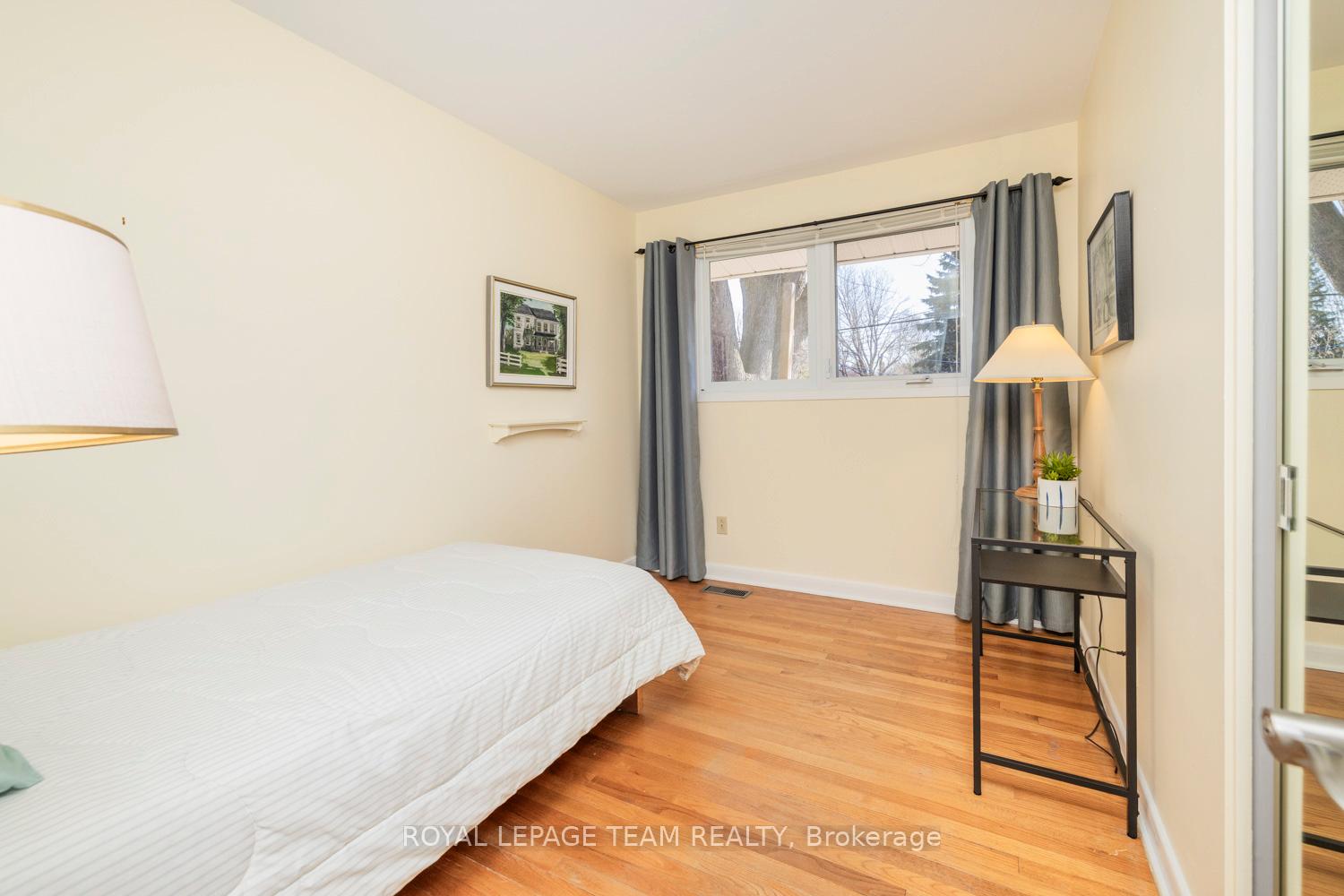 Photo 27 of 24 Ellery Crescent, Ottawa, Lynwood Village — HOMEH