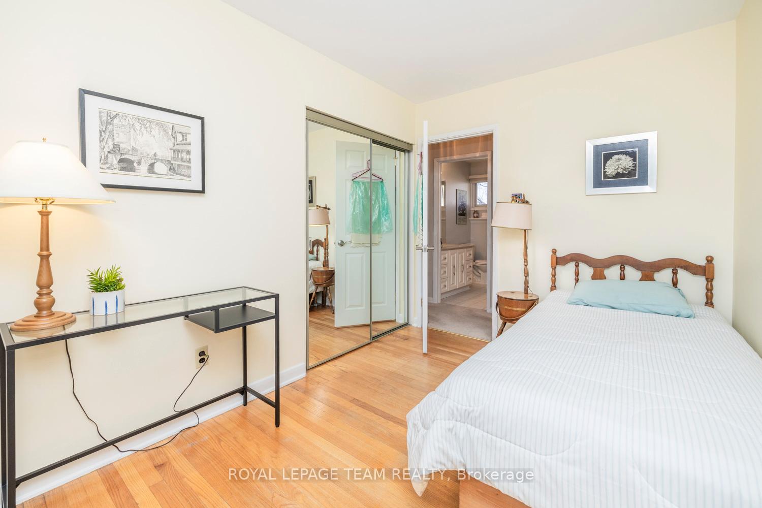 Photo 34 of 24 Ellery Crescent, Ottawa, Lynwood Village — HOMEH
