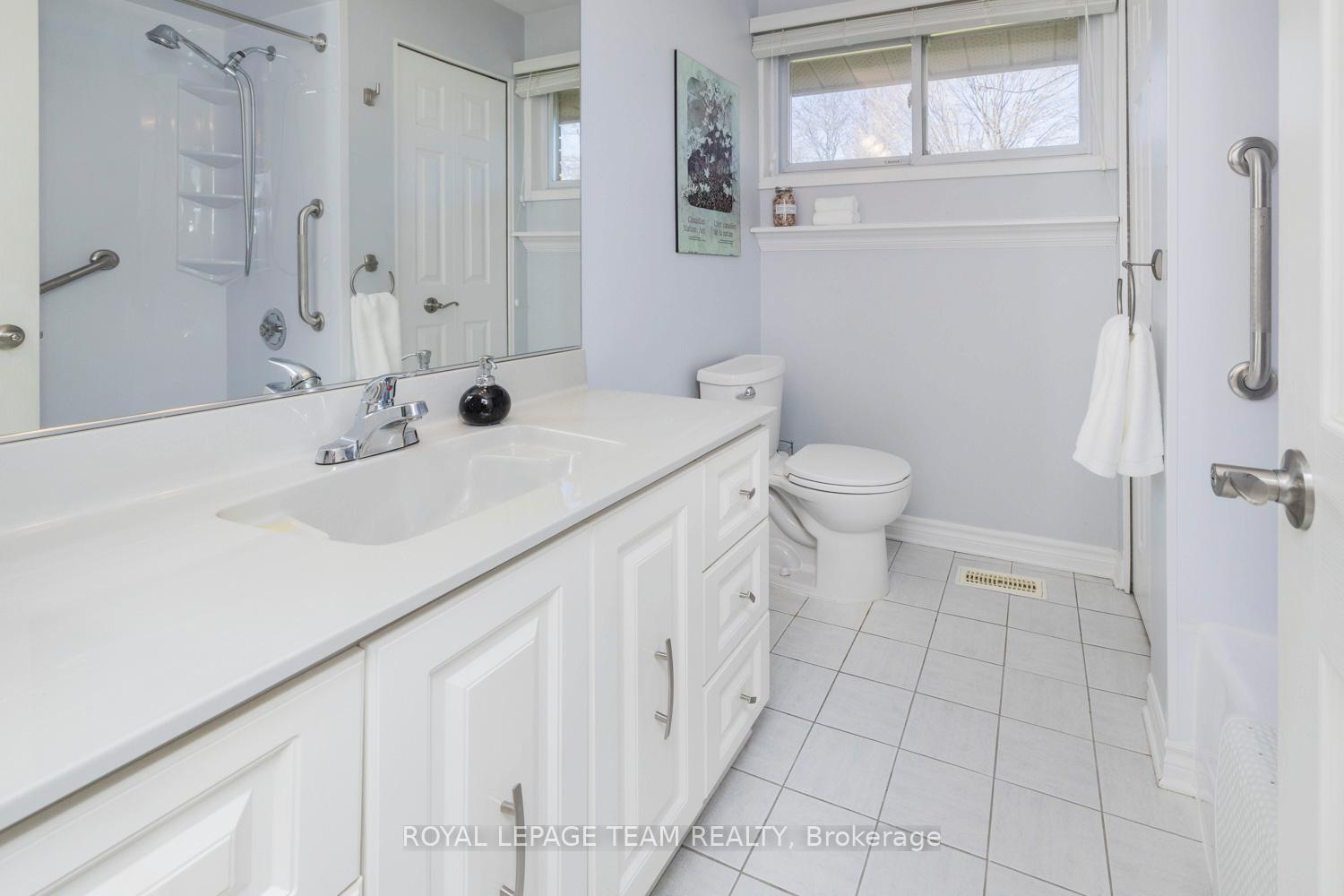 Photo 29 of 24 Ellery Crescent, Ottawa, Lynwood Village — HOMEH