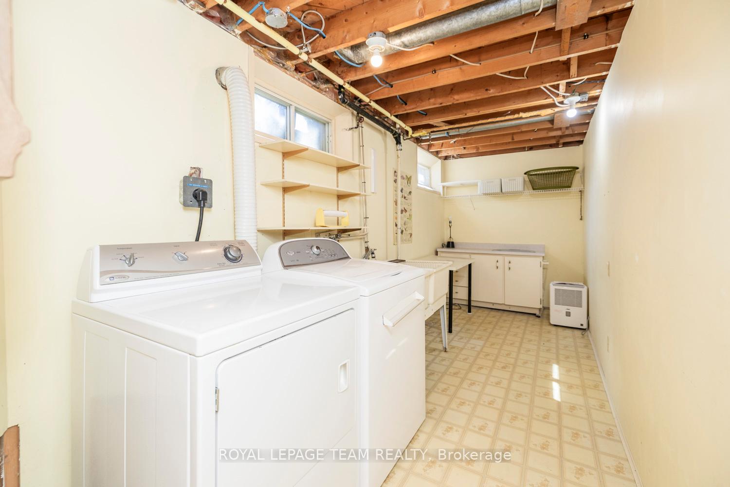 Photo 35 of 24 Ellery Crescent, Ottawa, Lynwood Village — HOMEH