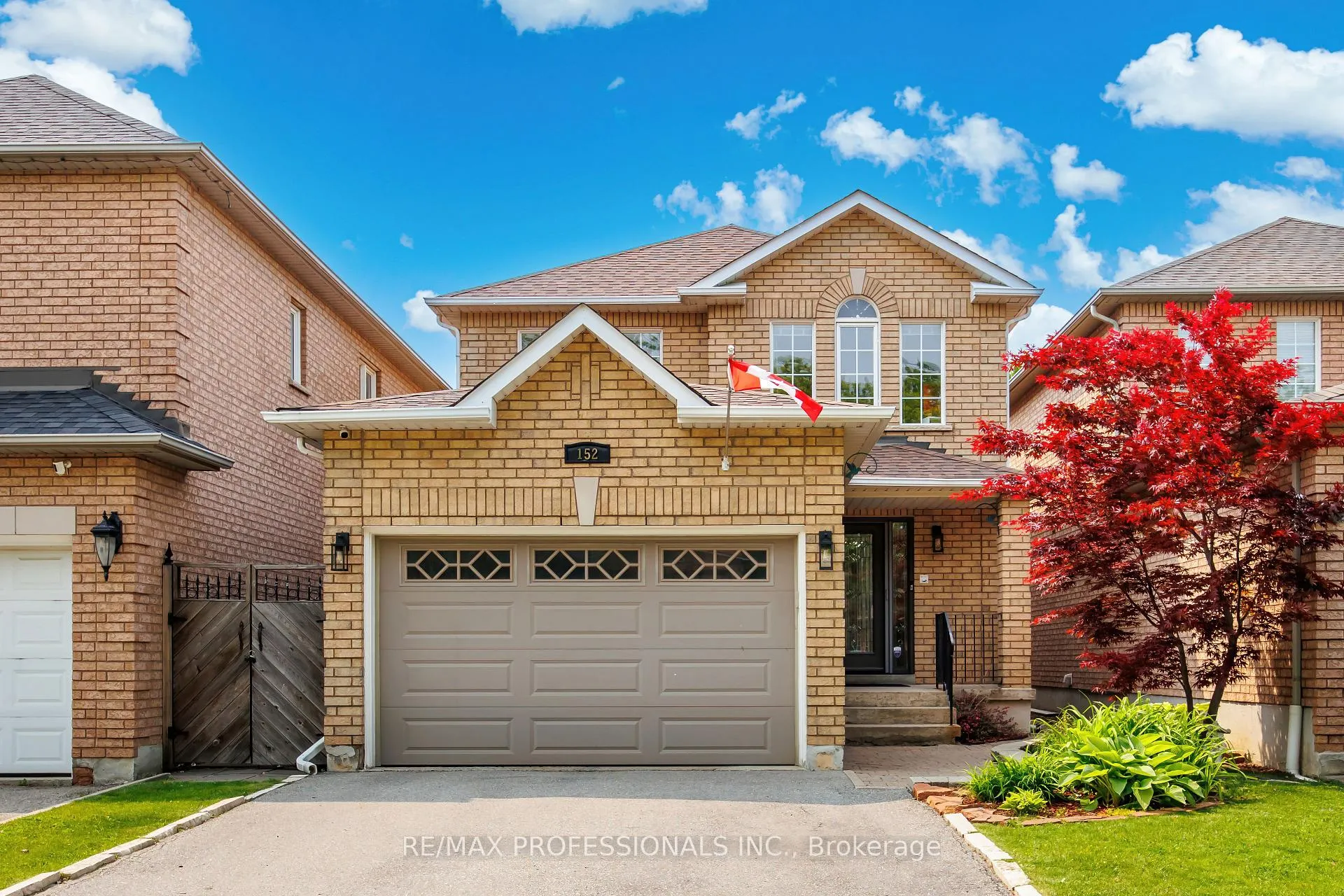 Photo 1 of 152 Ashton Drive, Vaughan, Maple — HOMEH