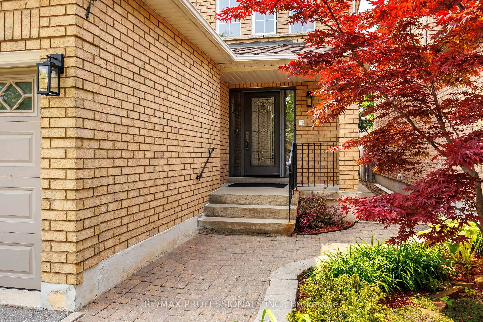 Photo 3 of 152 Ashton Drive, Vaughan, Maple — HOMEH