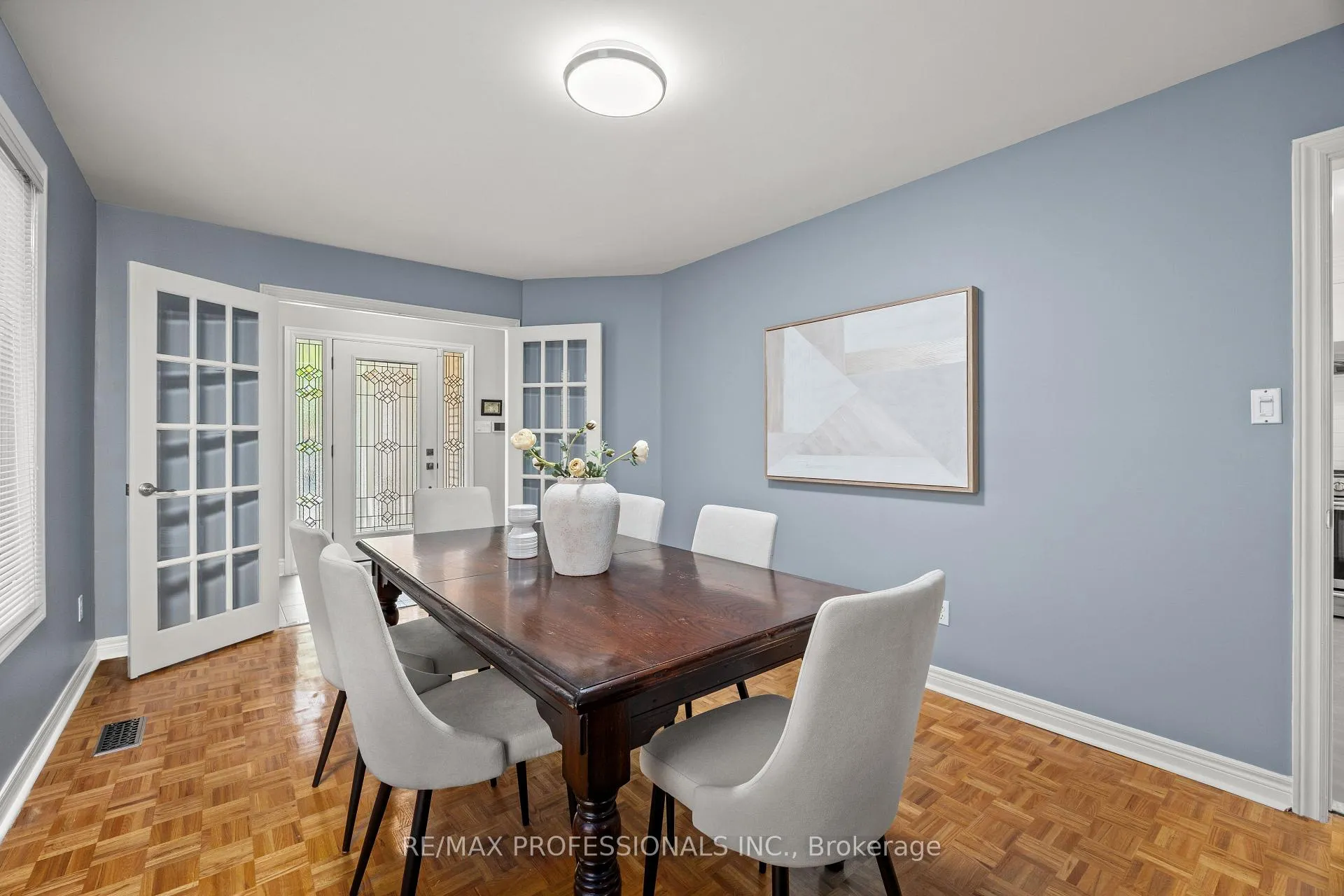 Photo 8 of 152 Ashton Drive, Vaughan, Maple — HOMEH