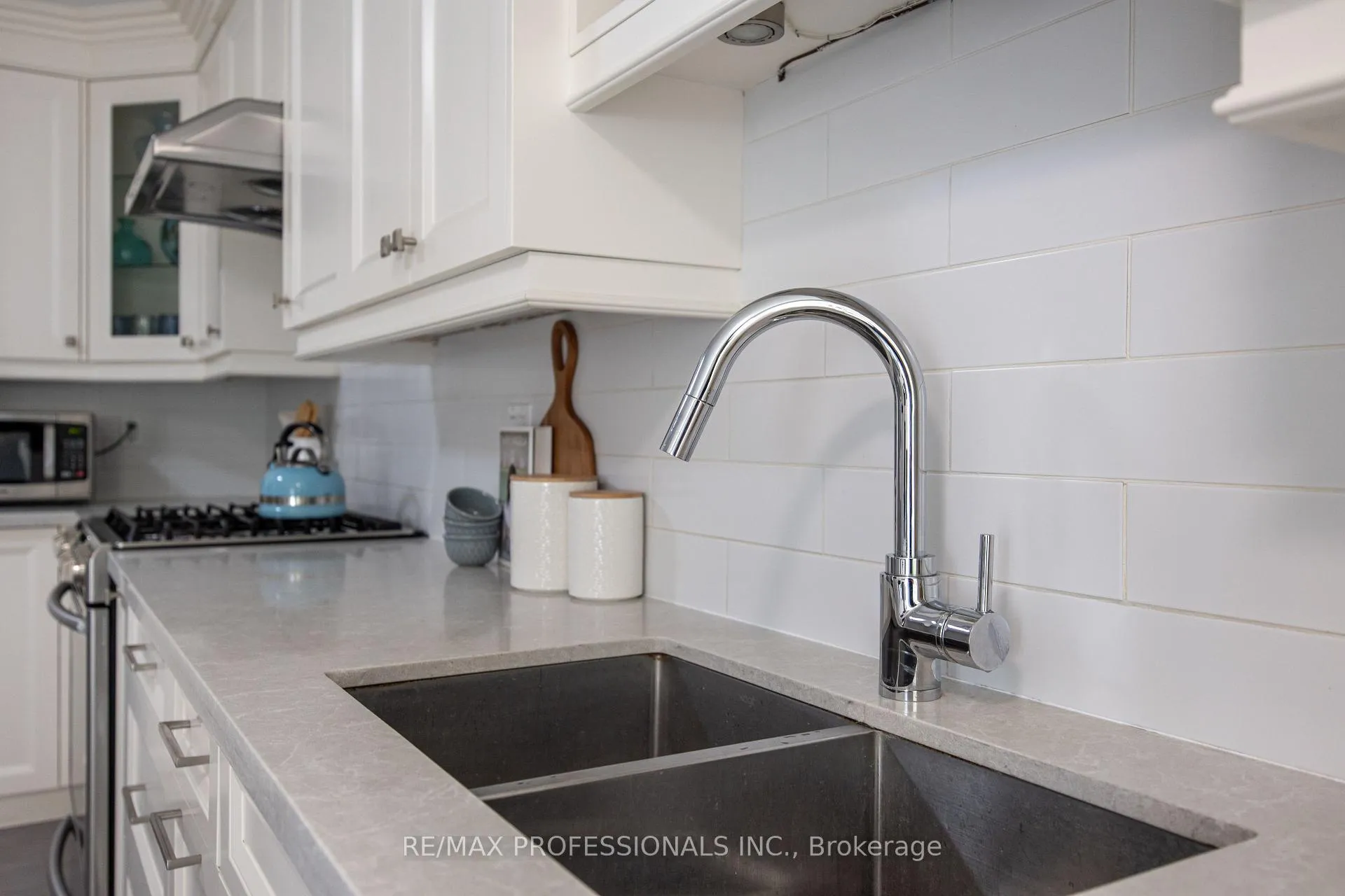 Photo 14 of 152 Ashton Drive, Vaughan, Maple — HOMEH