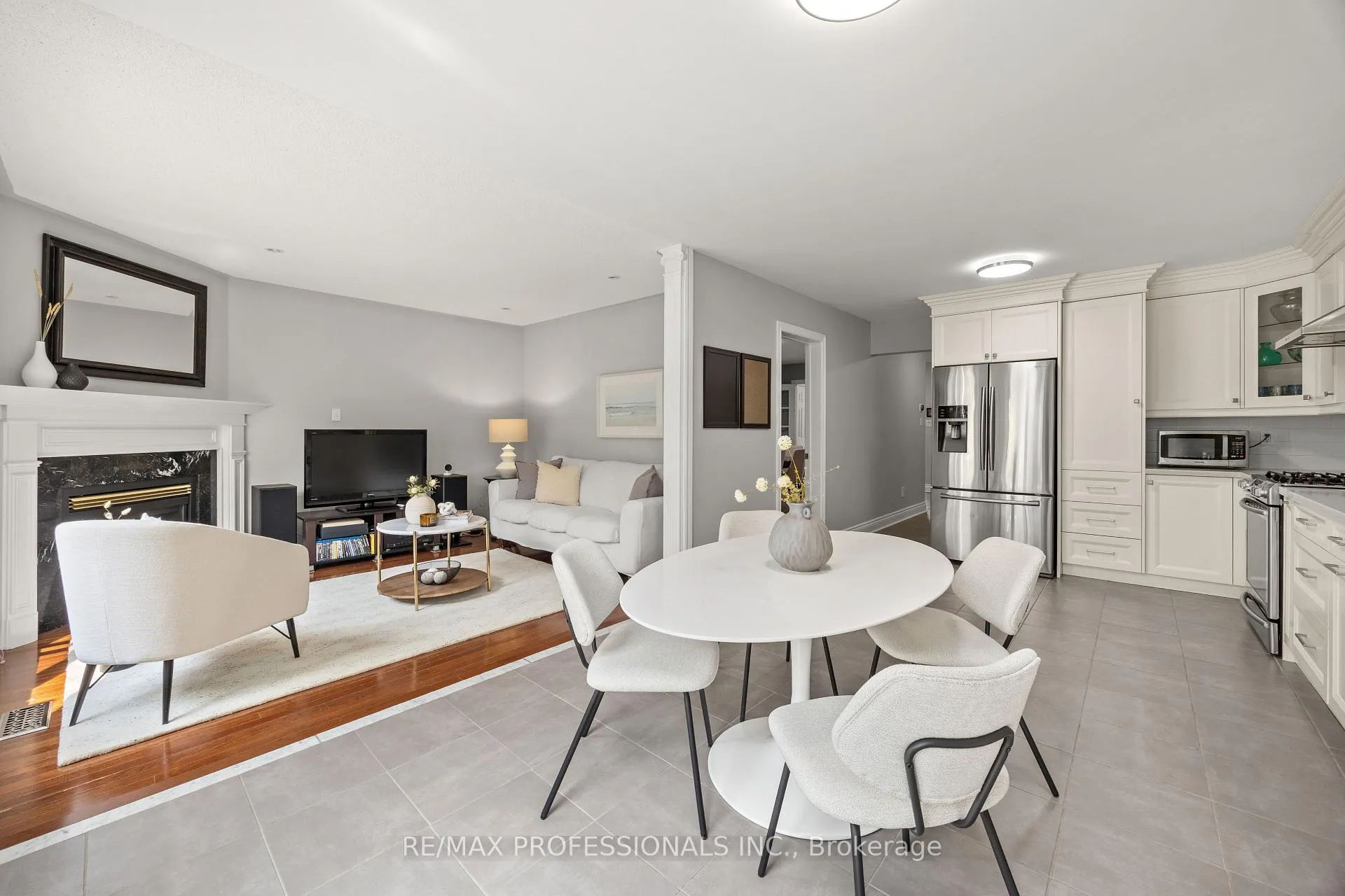 Photo 16 of 152 Ashton Drive, Vaughan, Maple — HOMEH
