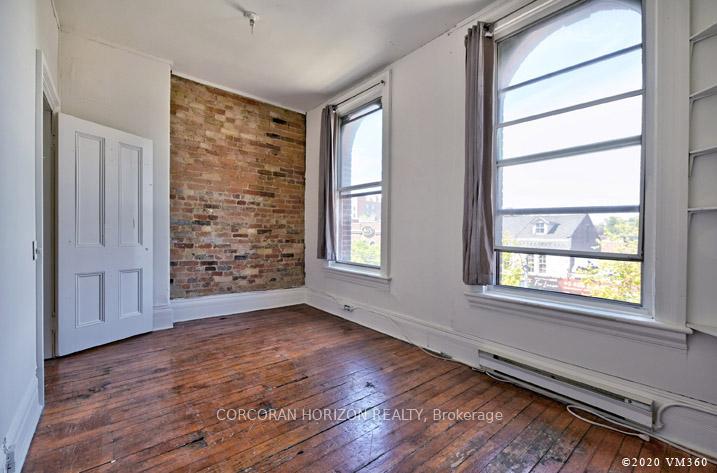 Photo 2 of Unit Upper, 391 Queen Street W, Toronto, Waterfront Communities — HOMEH