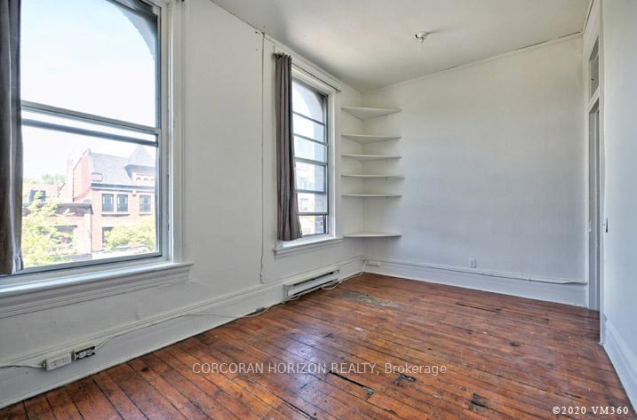 Photo 3 of Unit Upper, 391 Queen Street W, Toronto, Waterfront Communities — HOMEH