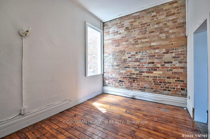 Photo 18 of Unit Upper, 391 Queen Street W, Toronto, Waterfront Communities — HOMEH