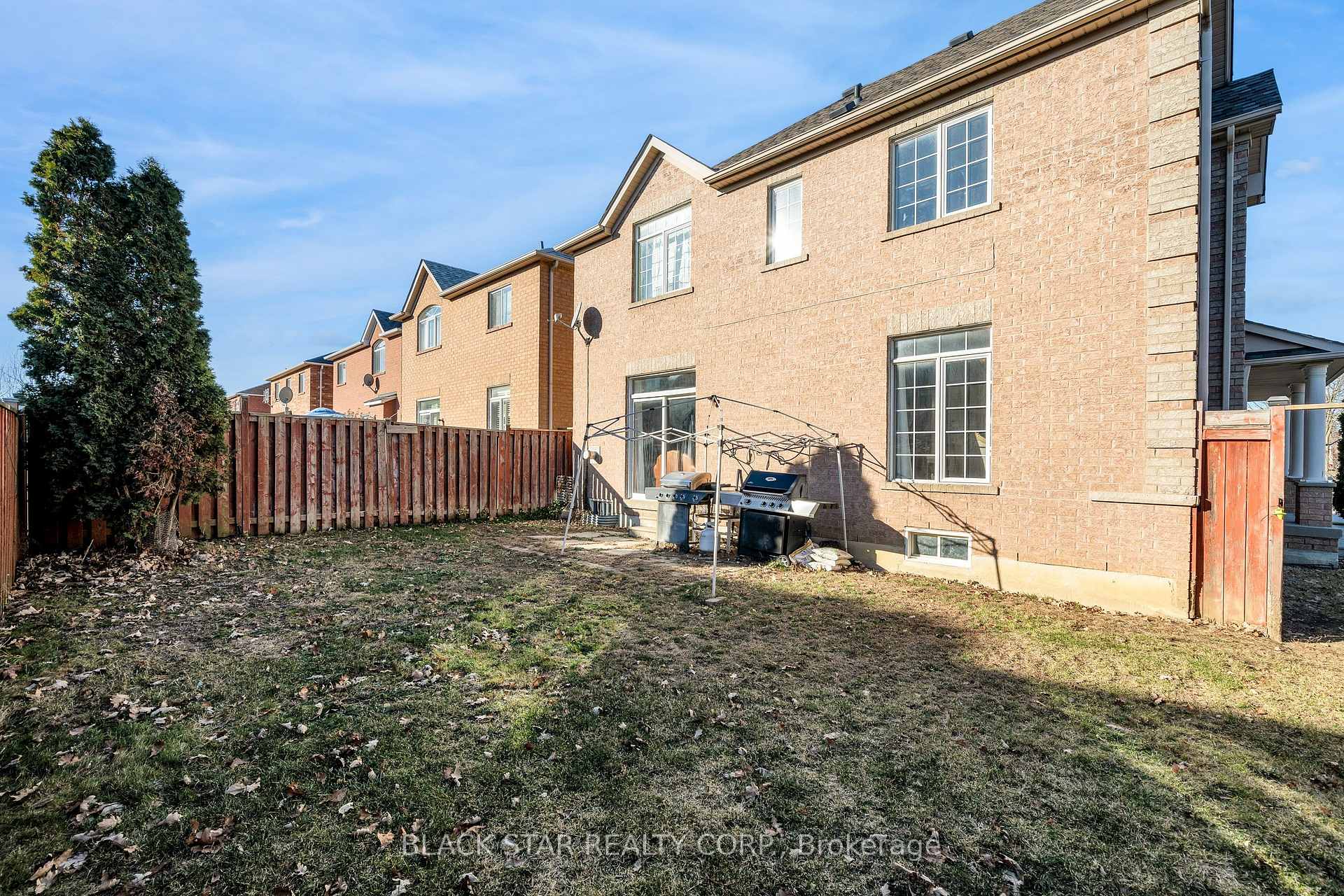 Photo 8 of 50 Dent Street, Ajax, Northwest Ajax — HOMEH