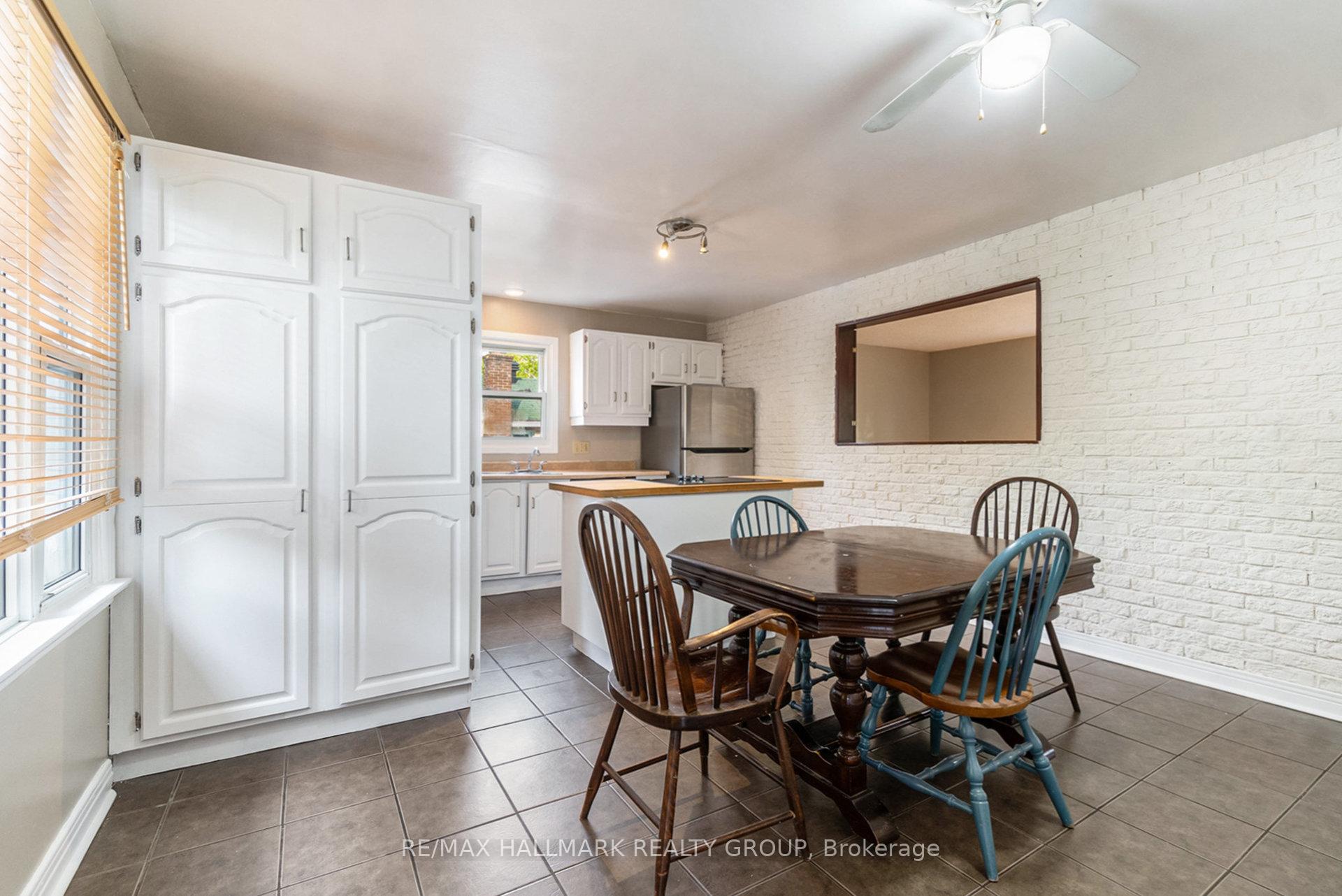 Photo 5 of Unit 1, 426 Blake Boulevard, Ottawa, Vanier — HOMEH