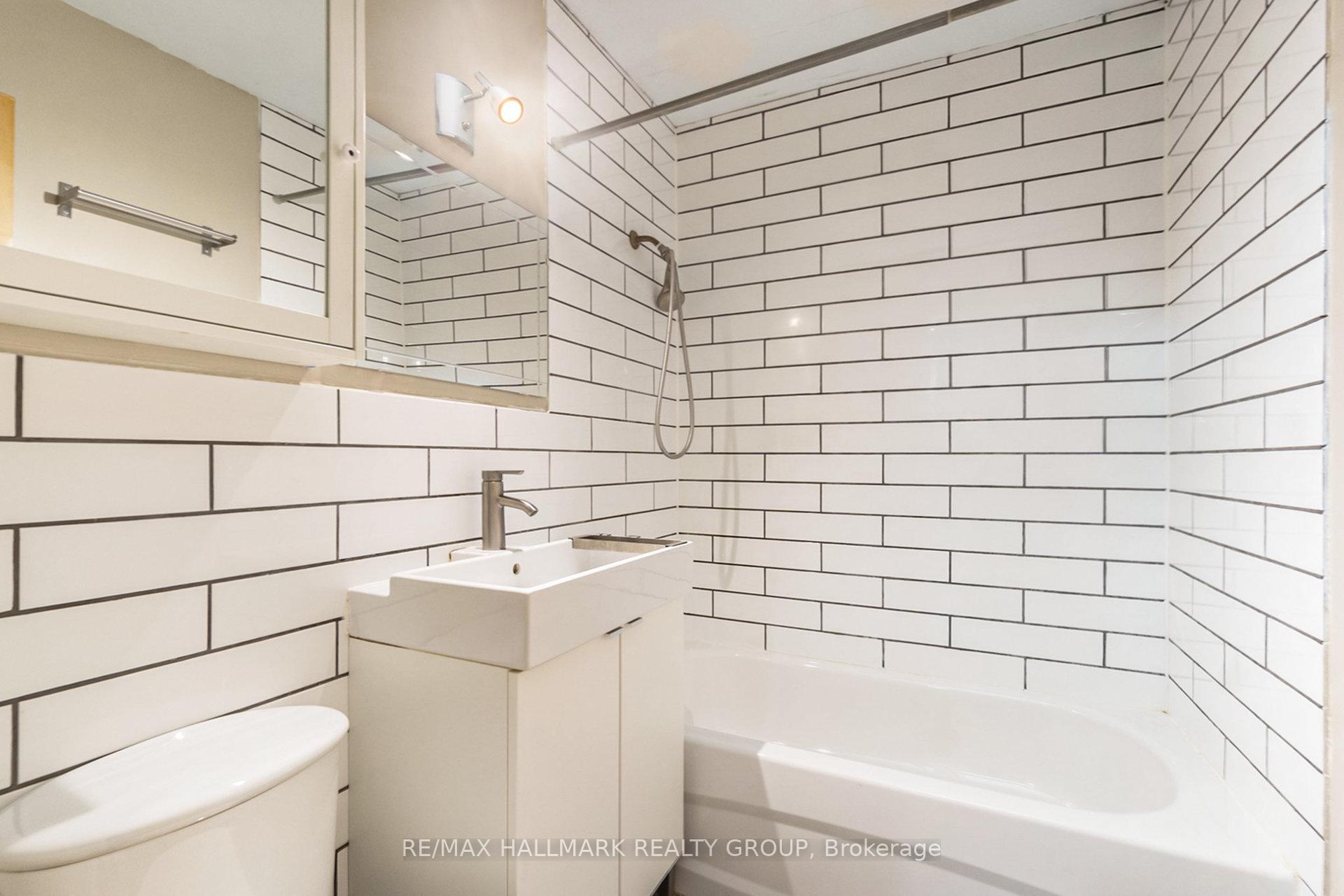 Photo 13 of Unit 1, 426 Blake Boulevard, Ottawa, Vanier — HOMEH