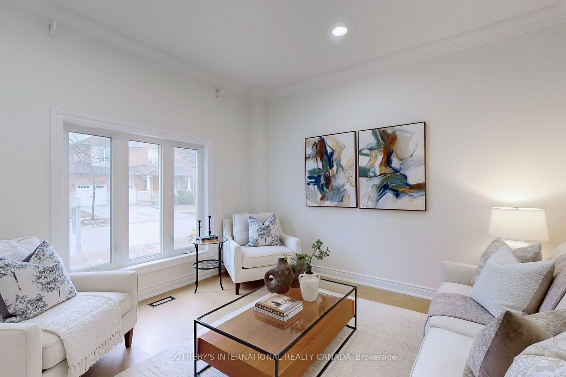 Photo 4 of 46 Forecastle Road, Vaughan, Patterson — HOMEH