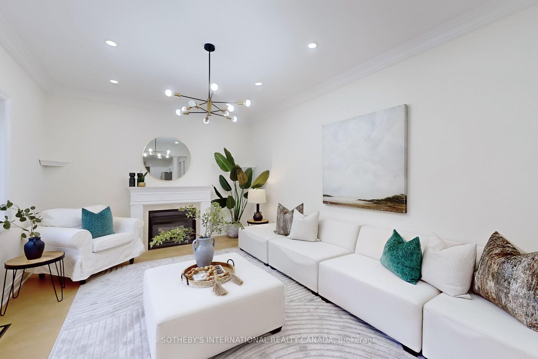 Photo 10 of 46 Forecastle Road, Vaughan, Patterson — HOMEH