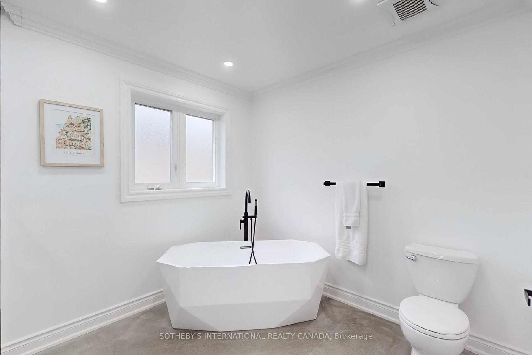 Photo 30 of 46 Forecastle Road, Vaughan, Patterson — HOMEH