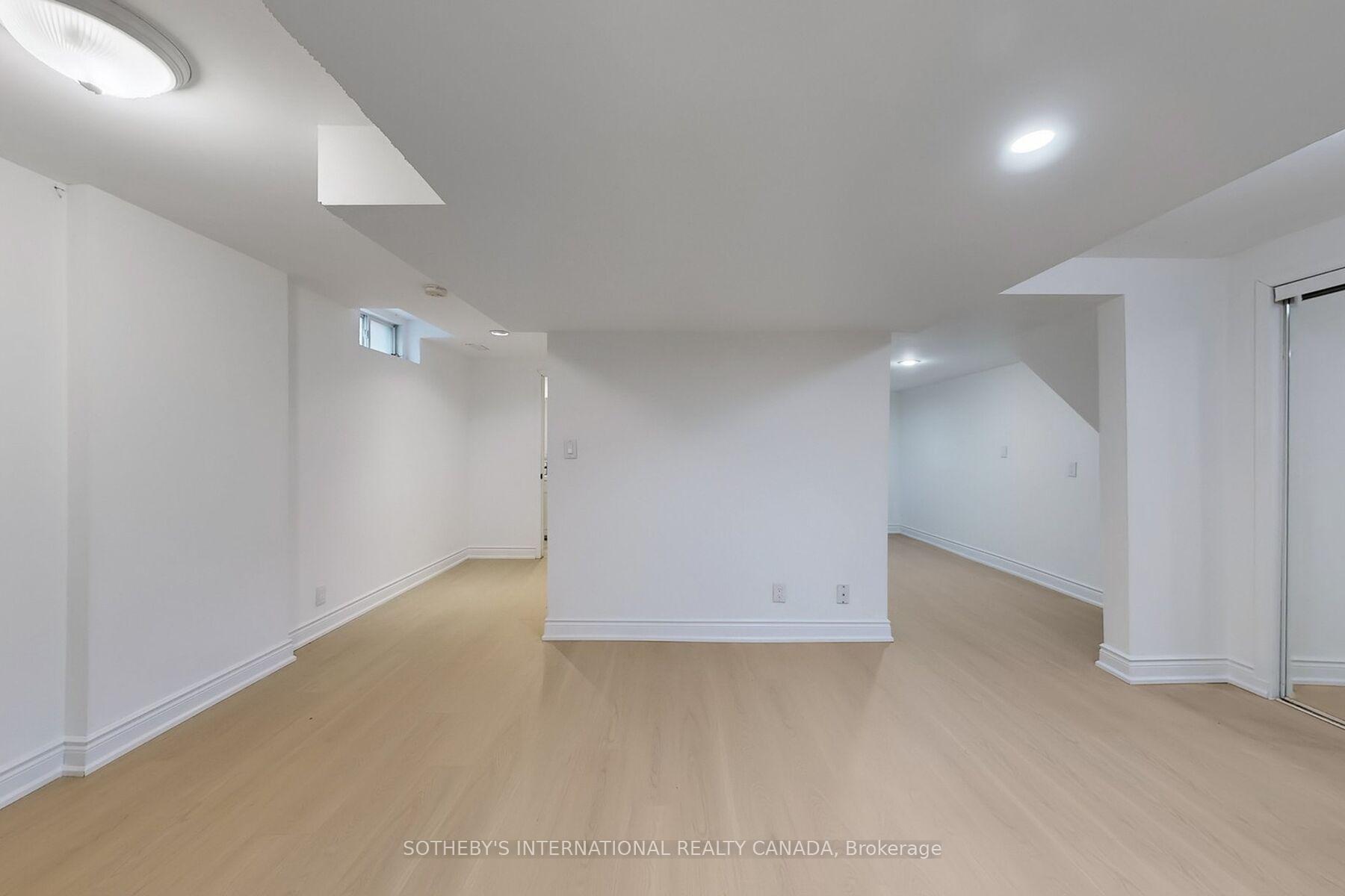 Photo 39 of 46 Forecastle Road, Vaughan, Patterson — HOMEH