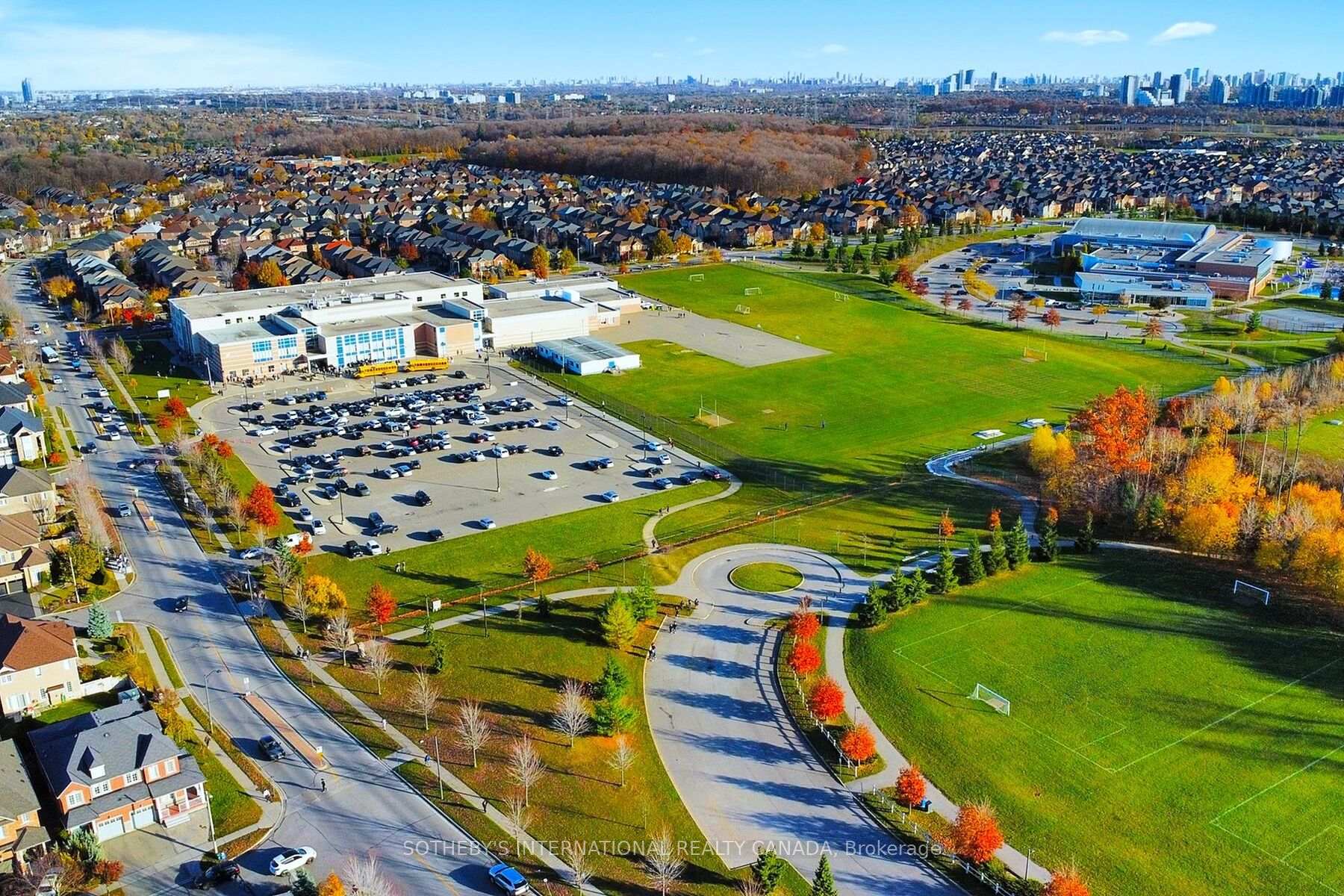 Photo 43 of 46 Forecastle Road, Vaughan, Patterson — HOMEH