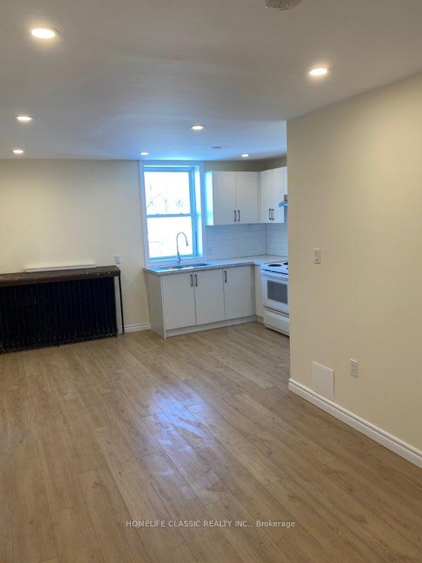 Photo 2 of Unit 6, 5 Main Street S, Uxbridge — HOMEH