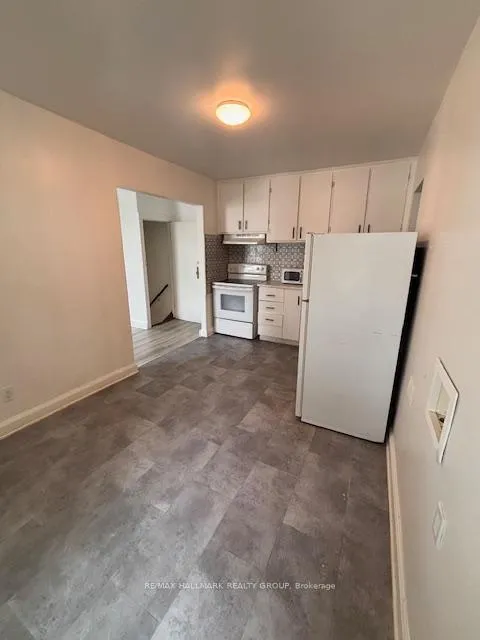 Photo 2 of 266 Emond Street, Ottawa, Vanier — HOMEH
