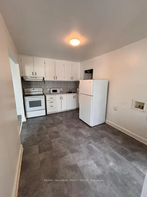 Photo 3 of 266 Emond Street, Ottawa, Vanier — HOMEH