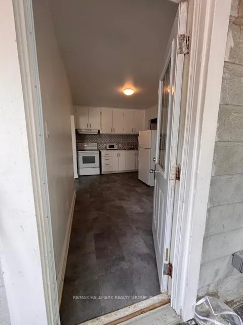 Photo 4 of 266 Emond Street, Ottawa, Vanier — HOMEH
