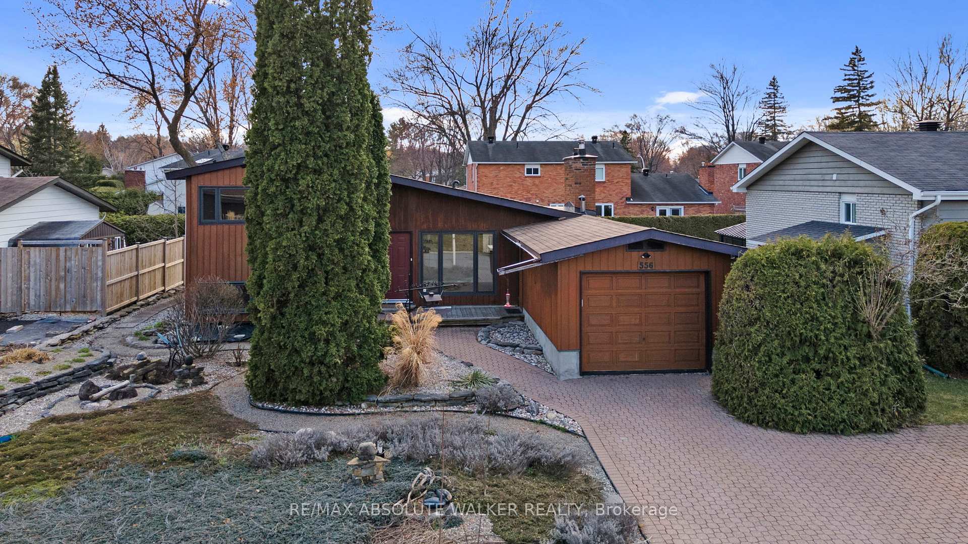 Photo 1 of 556 Buchanan Crescent, Ottawa, Beacon Hill North — HOMEH