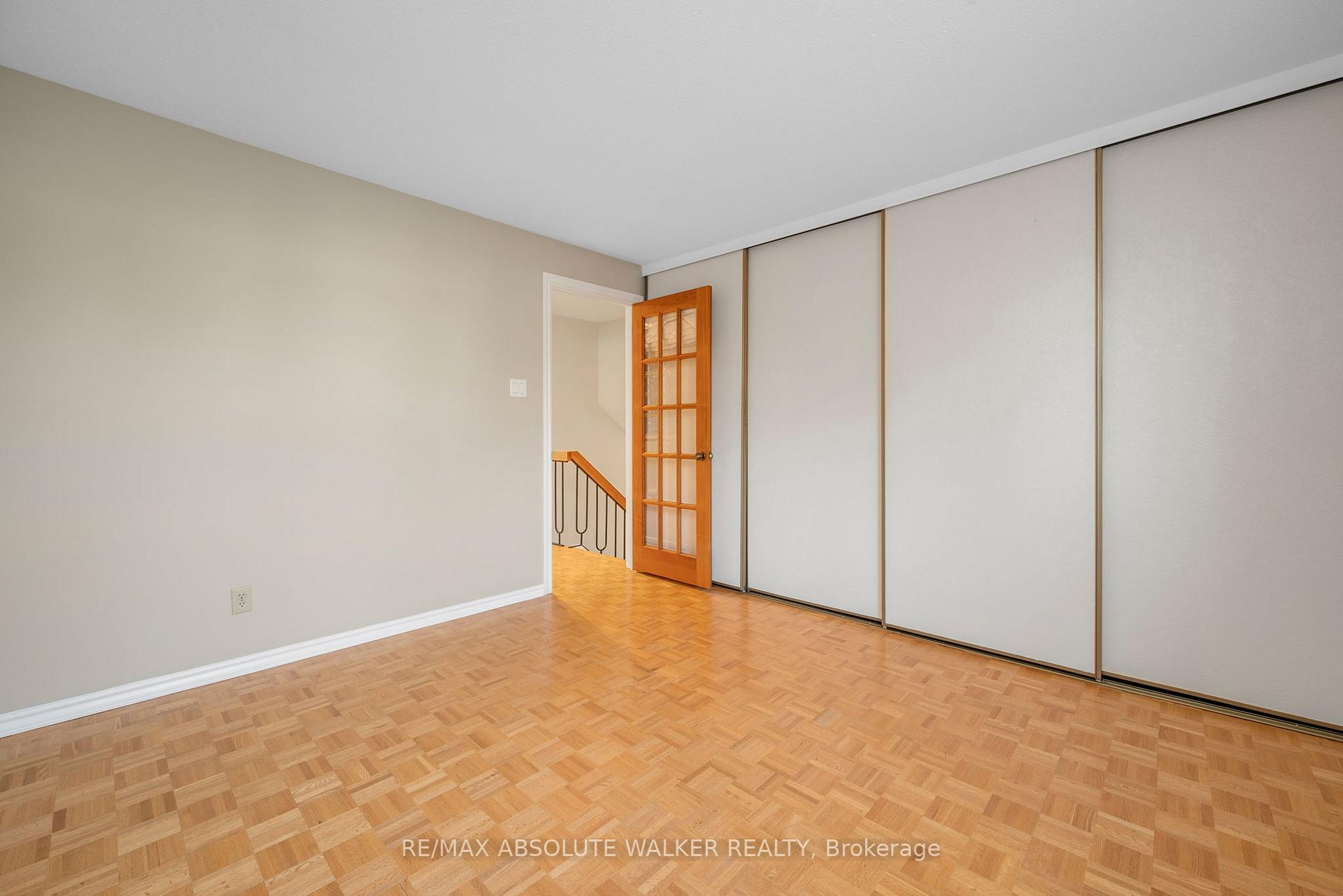 Photo 12 of 556 Buchanan Crescent, Ottawa, Beacon Hill North — HOMEH