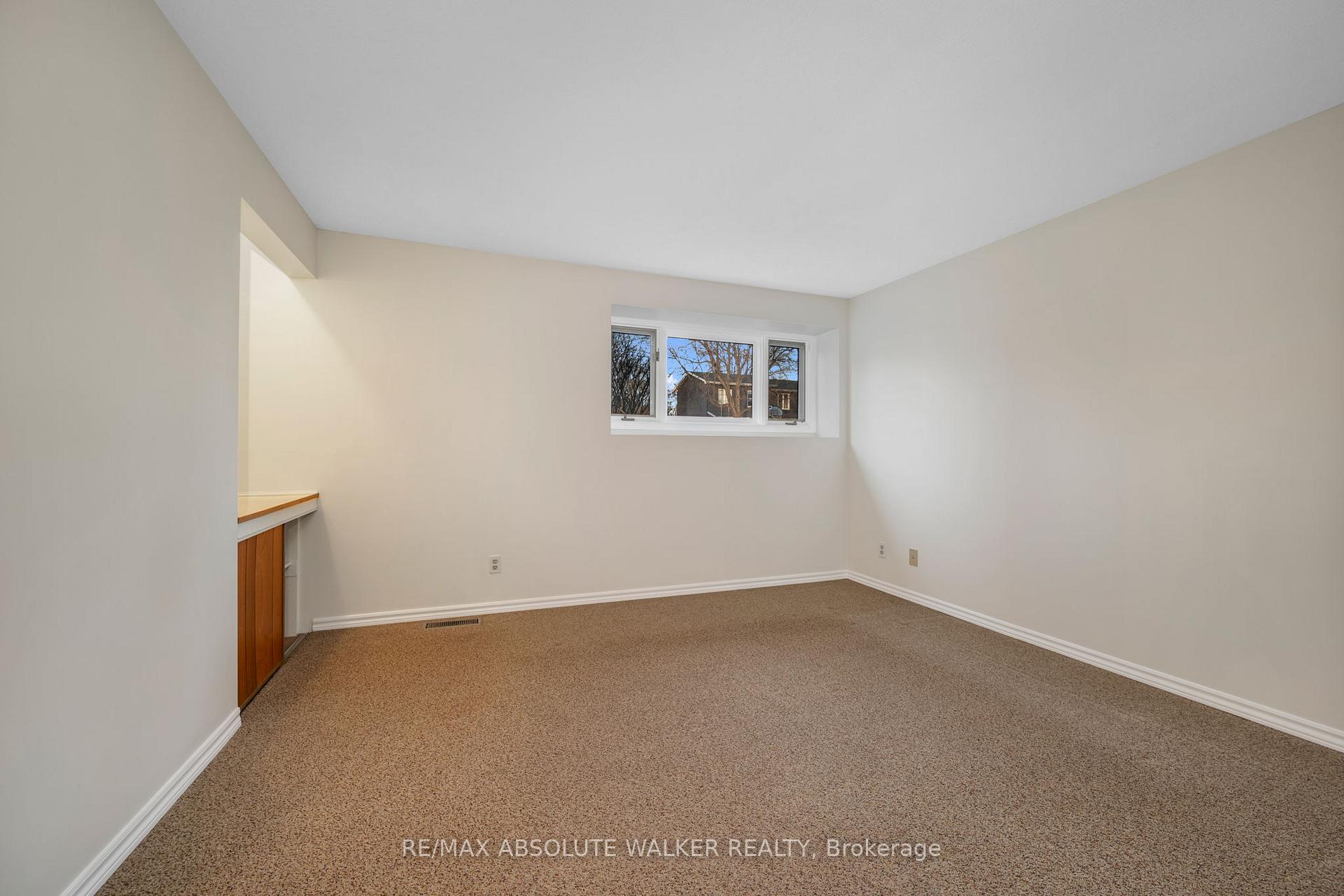 Photo 14 of 556 Buchanan Crescent, Ottawa, Beacon Hill North — HOMEH