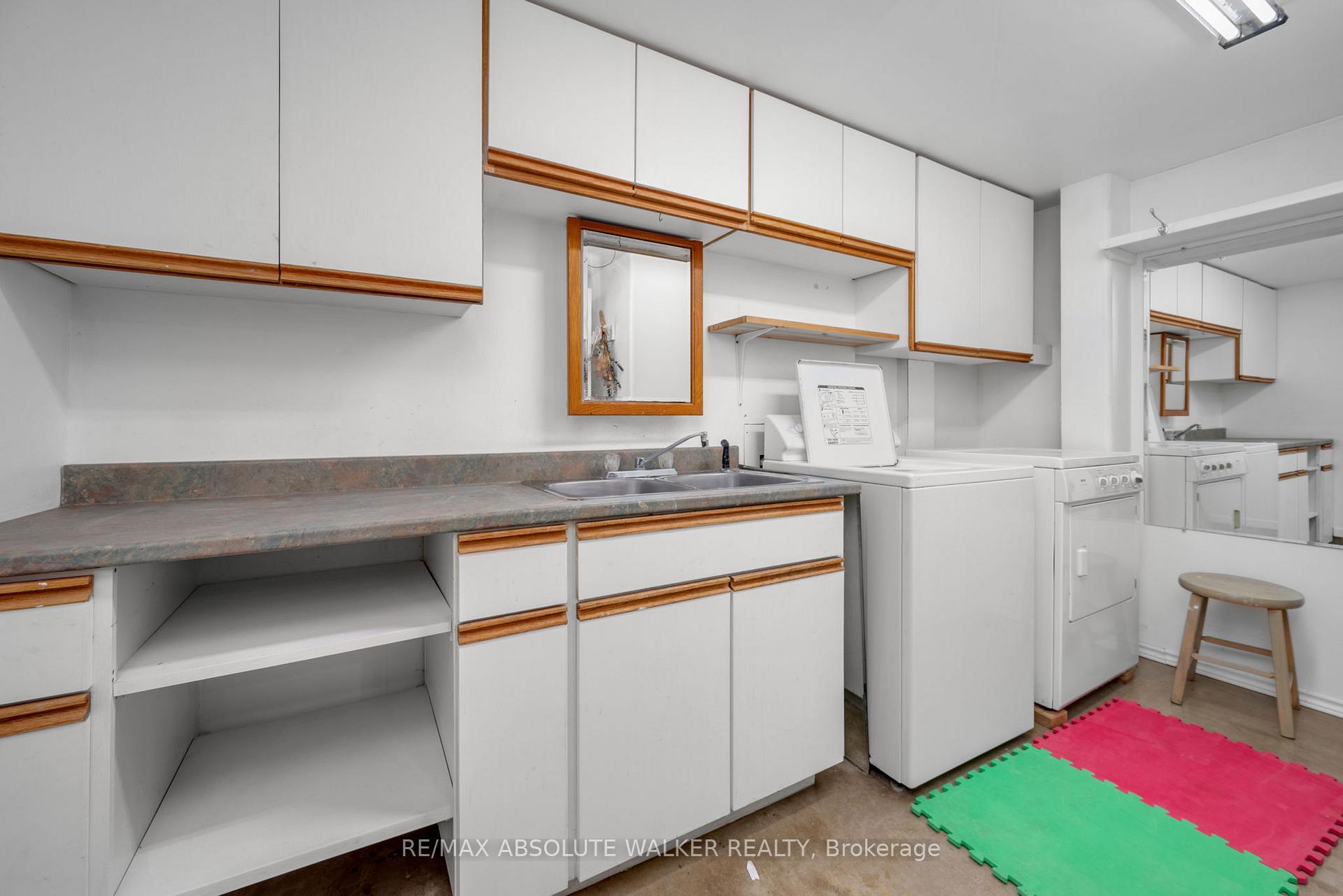 Photo 17 of 556 Buchanan Crescent, Ottawa, Beacon Hill North — HOMEH
