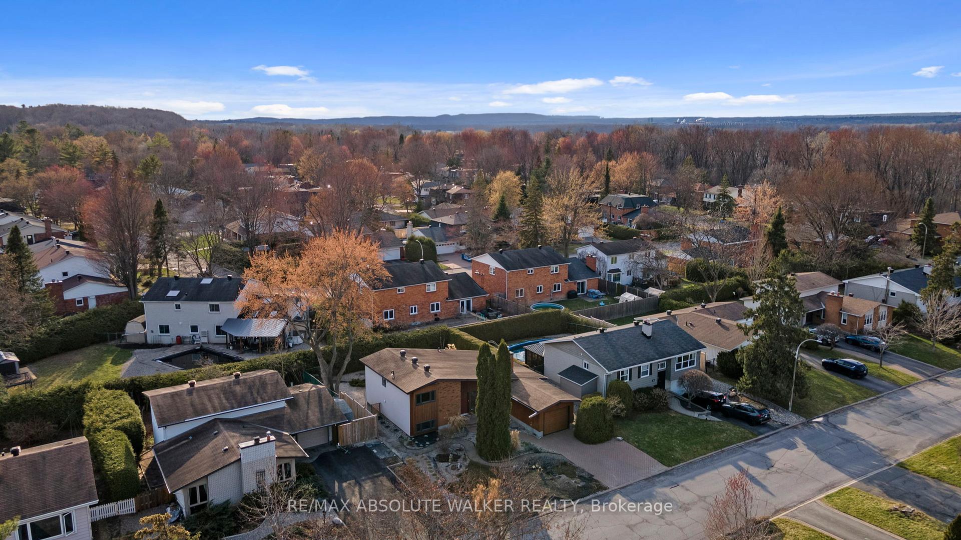 Photo 28 of 556 Buchanan Crescent, Ottawa, Beacon Hill North — HOMEH
