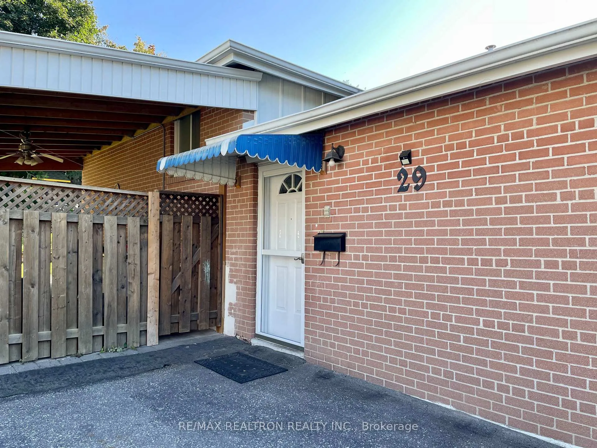 Photo 1 of Unit Basement, 29 Aurora Heights Drive, Aurora, Aurora Heights — HOMEH
