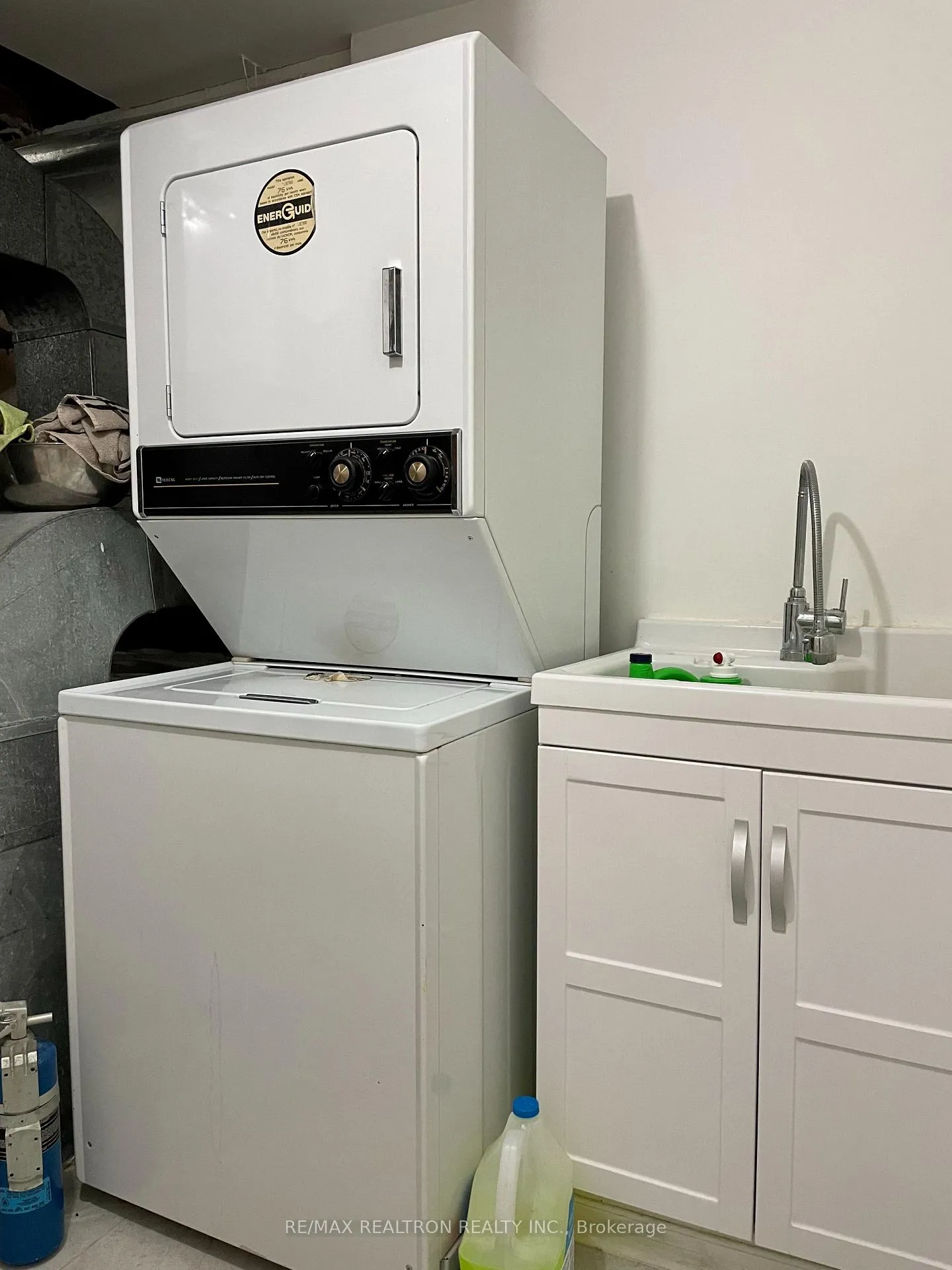 Photo 6 of Unit Basement, 29 Aurora Heights Drive, Aurora, Aurora Heights — HOMEH