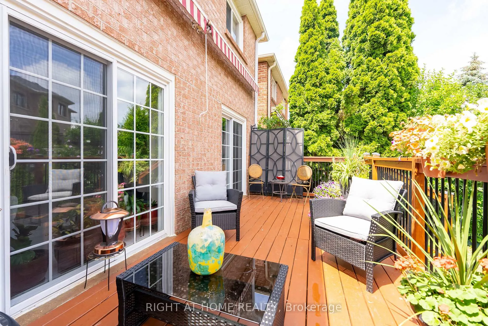 Photo 11 of 259 Tall Grass Trail, Vaughan, East Woodbridge — HOMEH