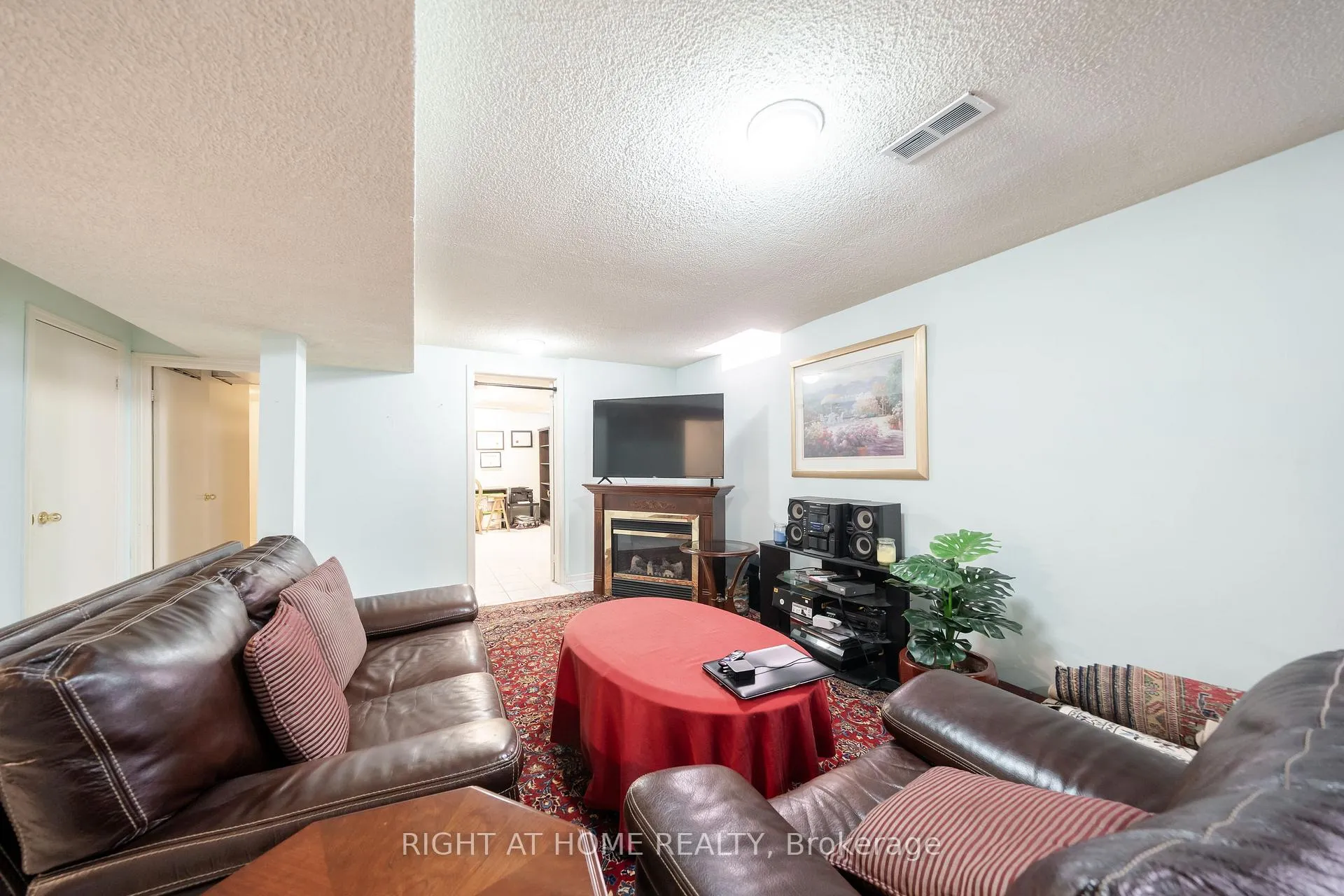 Photo 26 of 259 Tall Grass Trail, Vaughan, East Woodbridge — HOMEH