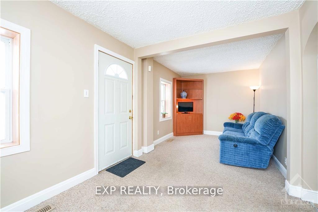 Photo 3 of 310 Shakespeare Street, Ottawa, Vanier — HOMEH