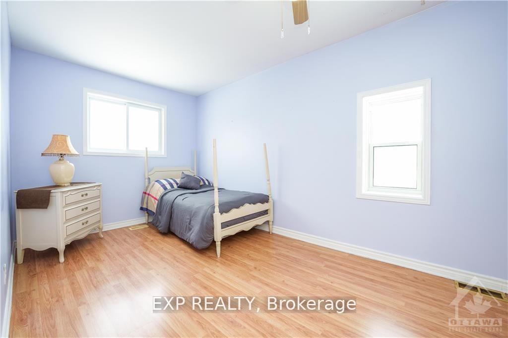 Photo 14 of 310 Shakespeare Street, Ottawa, Vanier — HOMEH