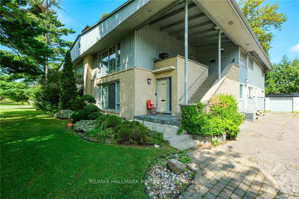 Photo 2 of 628 Thessaly Circle, Ottawa, Alta Vista/Faircrest Heights — HOMEH