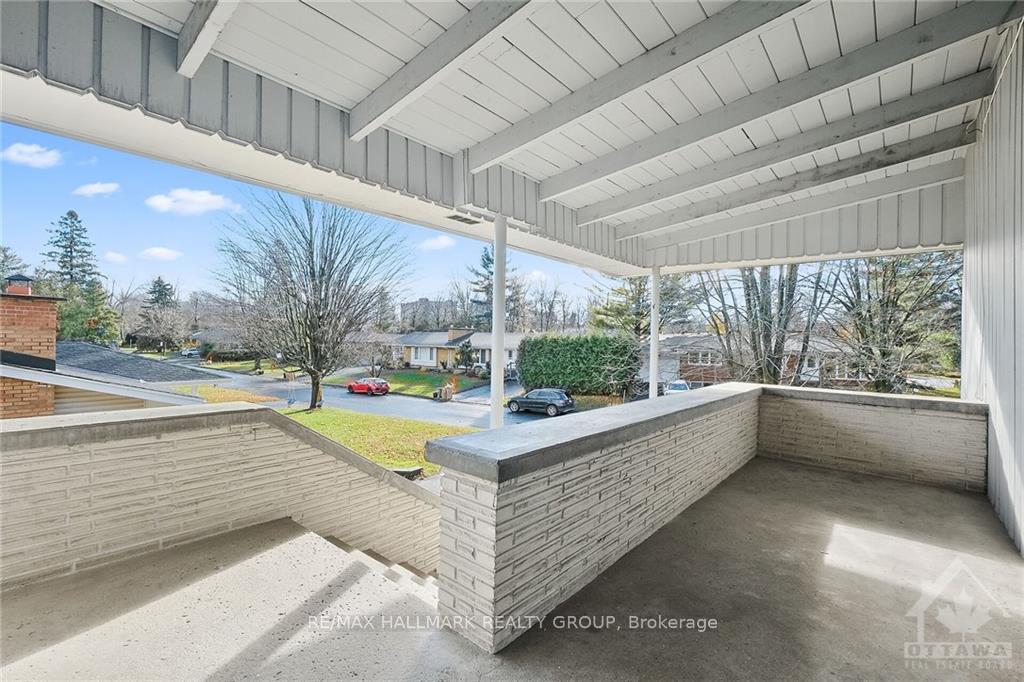 Photo 3 of 628 Thessaly Circle, Ottawa, Alta Vista/Faircrest Heights — HOMEH