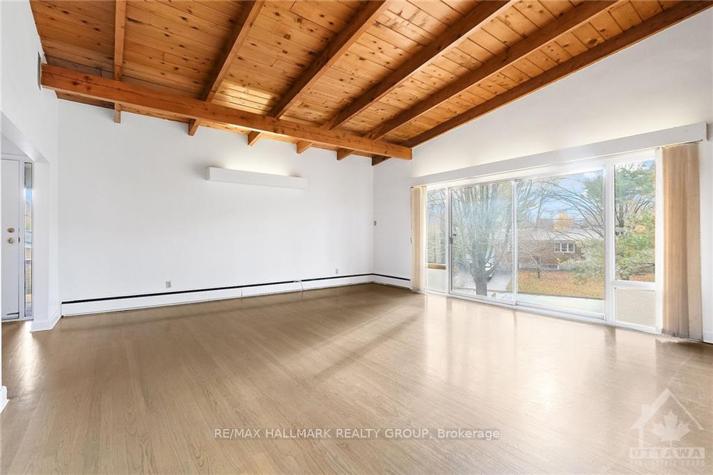 Photo 9 of 628 Thessaly Circle, Ottawa, Alta Vista/Faircrest Heights — HOMEH