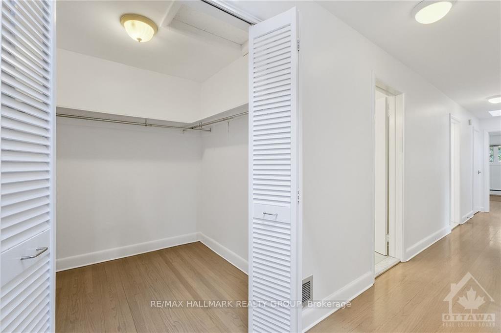 Photo 14 of 628 Thessaly Circle, Ottawa, Alta Vista/Faircrest Heights — HOMEH